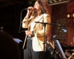 Times Square Chronicles: Linda Eder Bring Her Back Home To Broadway